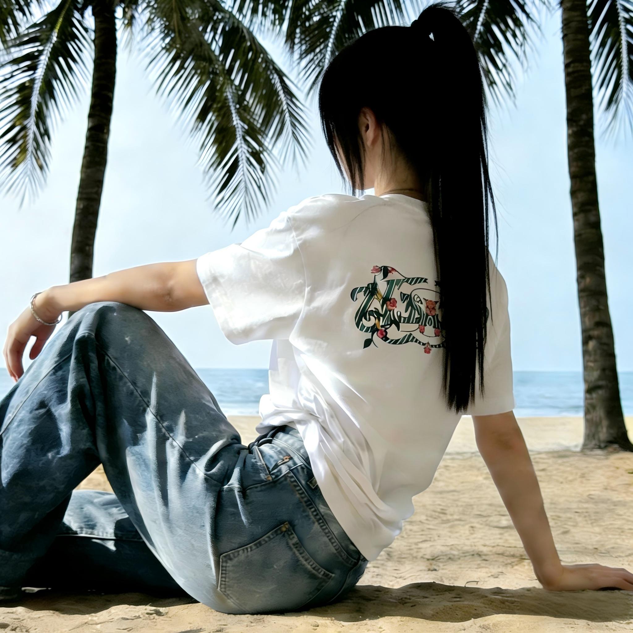 97 斤小个子实测！后陡门潮牌 T 恤 S 码穿搭 & 舒适感分享