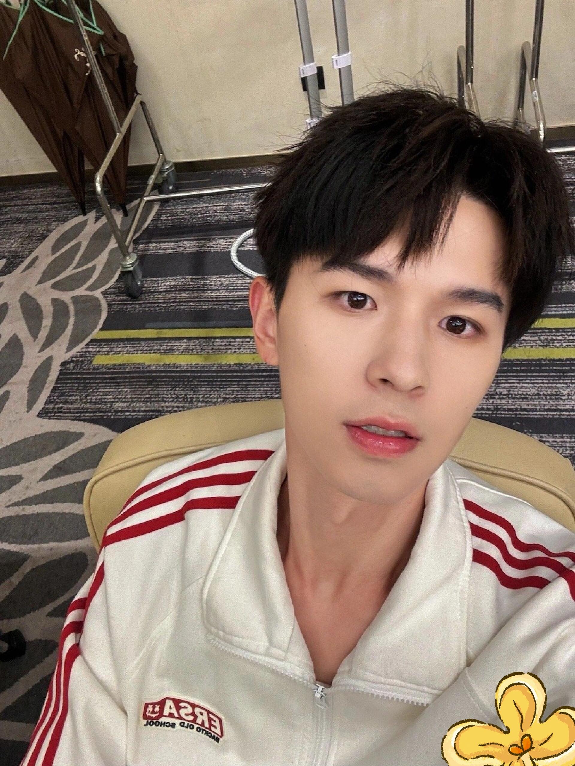 硬核与温柔共生：我眼中的何浩楠