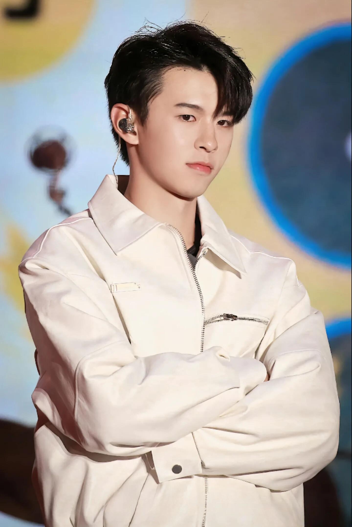 铁臂藏柔 少年滚烫：我眼中的何浩楠