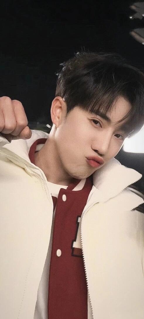 玫瑰织热忱，温柔染风致：我眼中的鹭卓