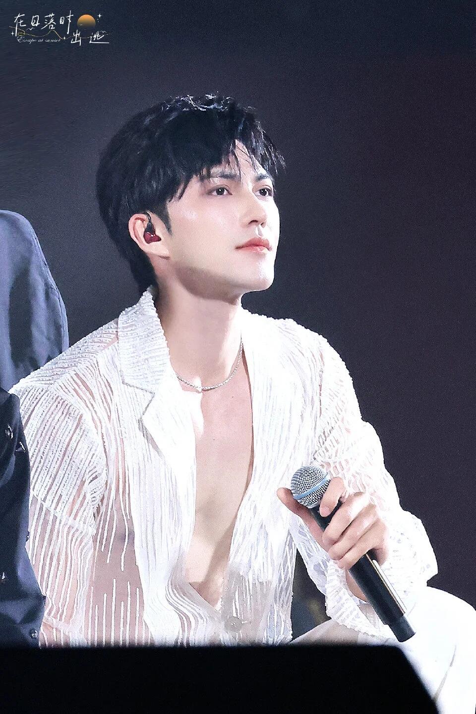 夯土为骨，缄默藏柔：我眼中的李耕耘